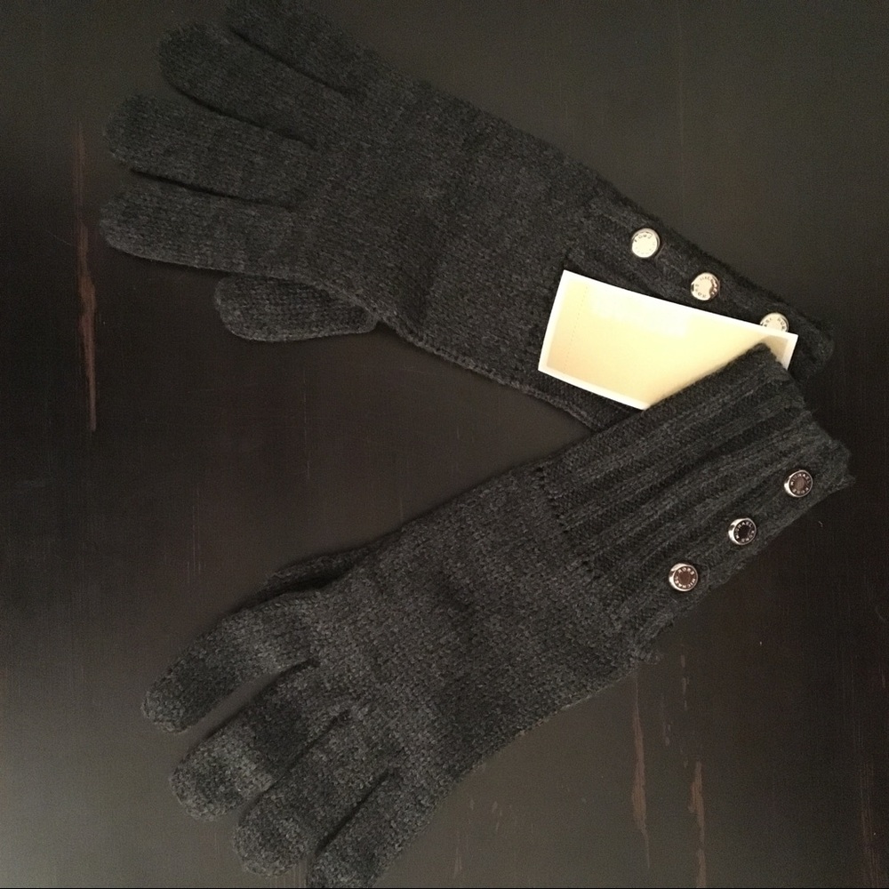 New with Tags Michael Kors Gloves